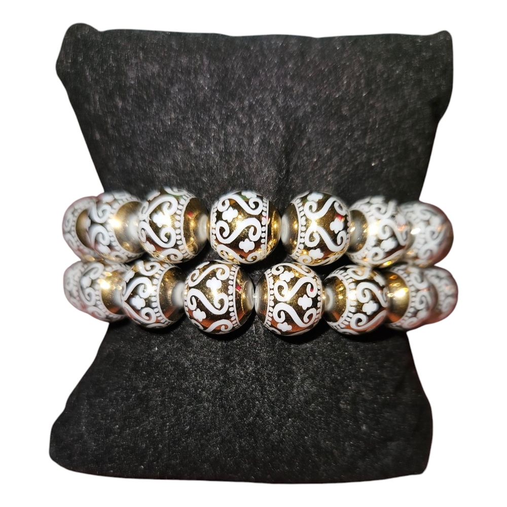 Elegant Gold and White Beaded Bracelet